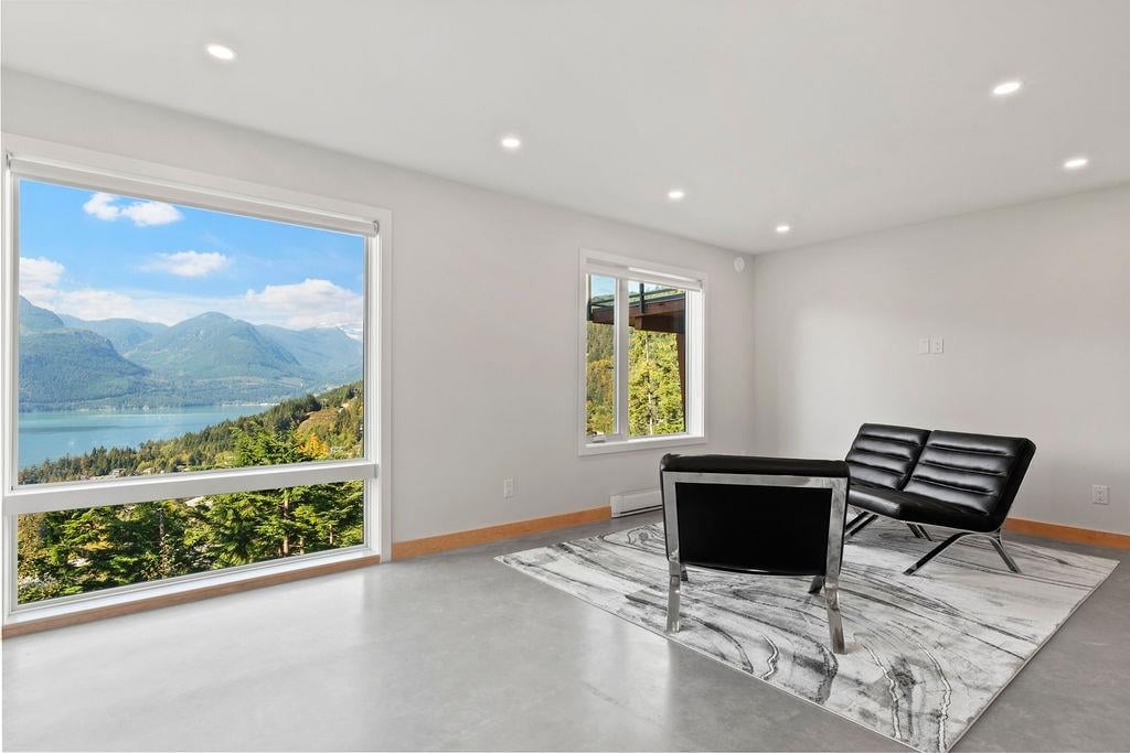 1135 Copper Dr