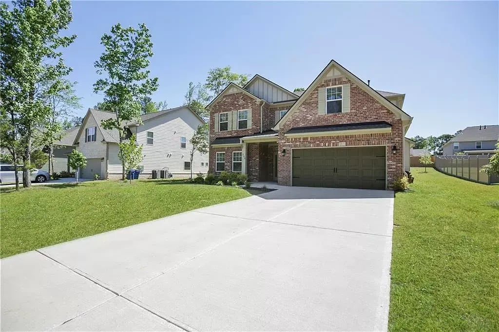 235 Lotus Cir