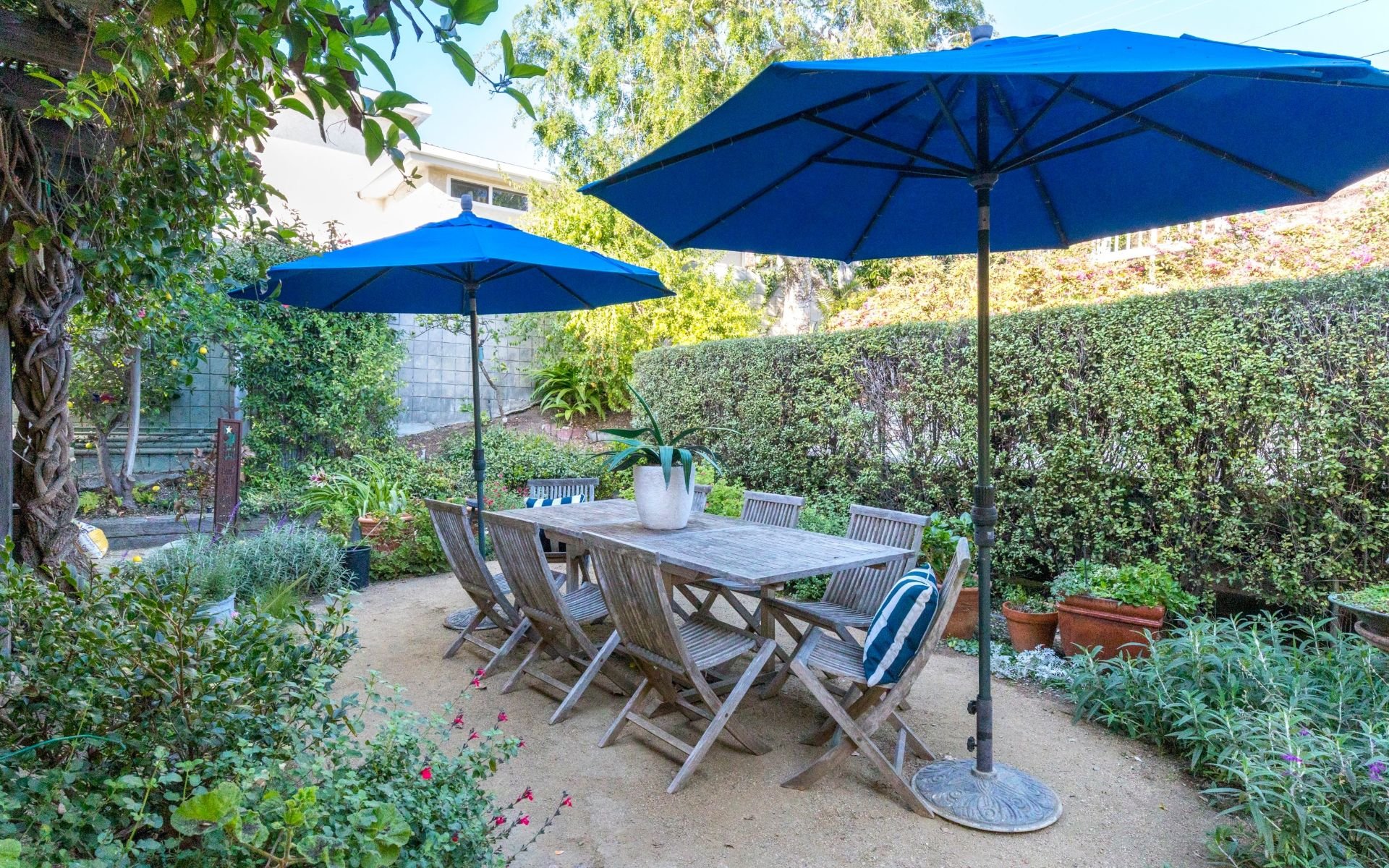 7040 Vista Del Mar Ln