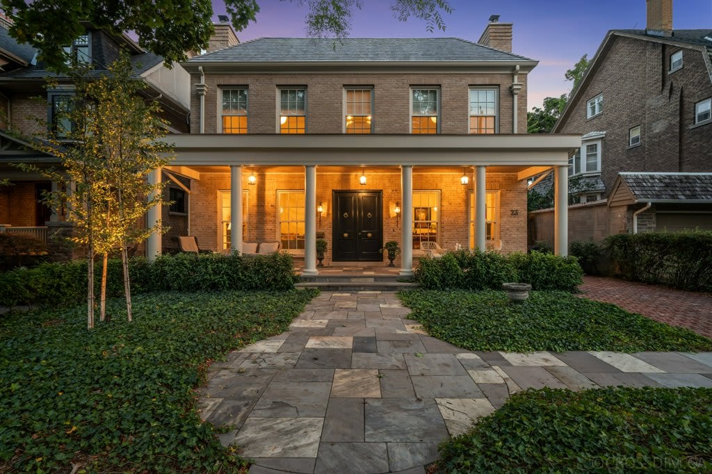 Centrally Nestled In Lytton Park