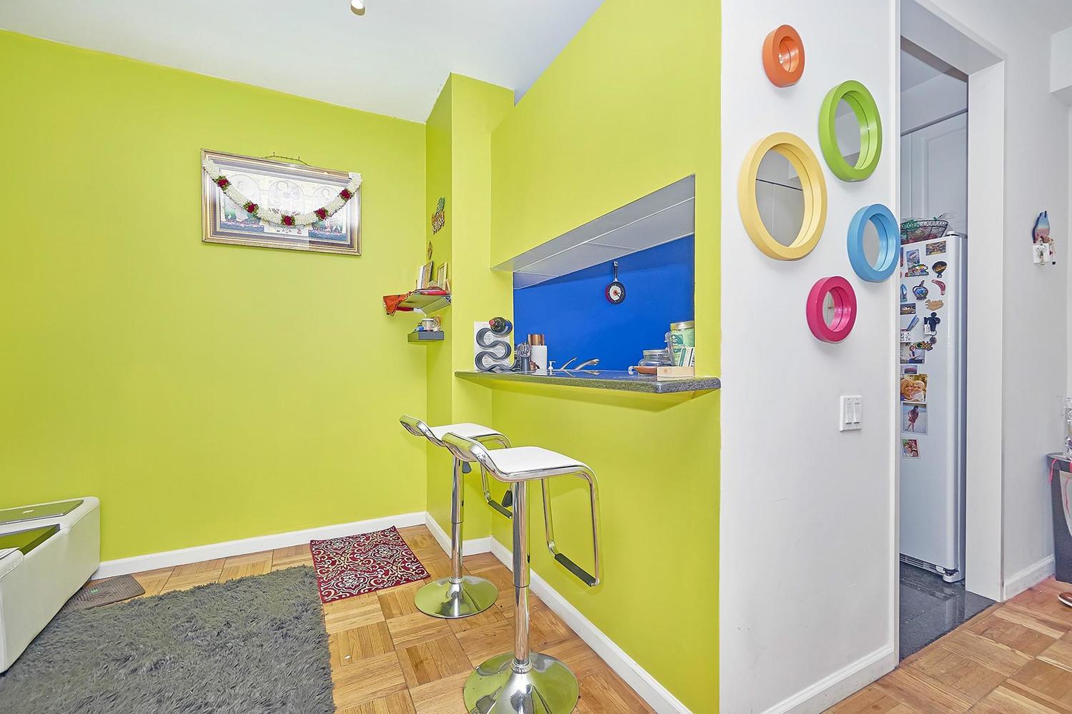 240 E 39th St, Unit 8K