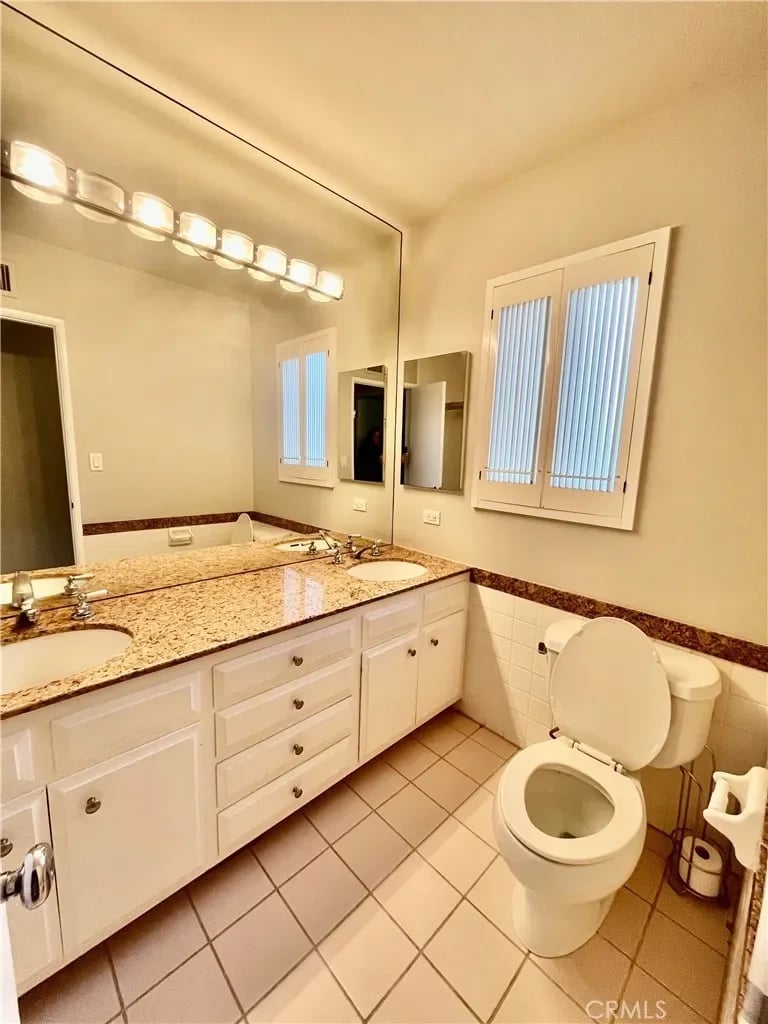 16972 Oak View Dr
