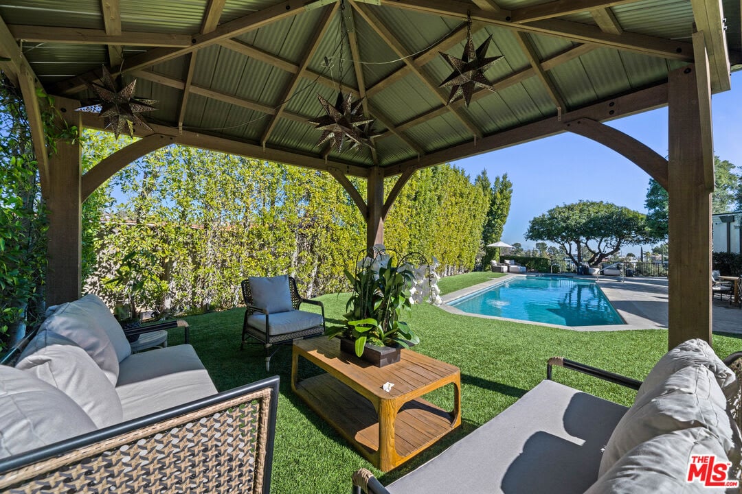 Lumina Villa