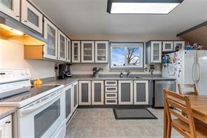 4247 Torquay Dr