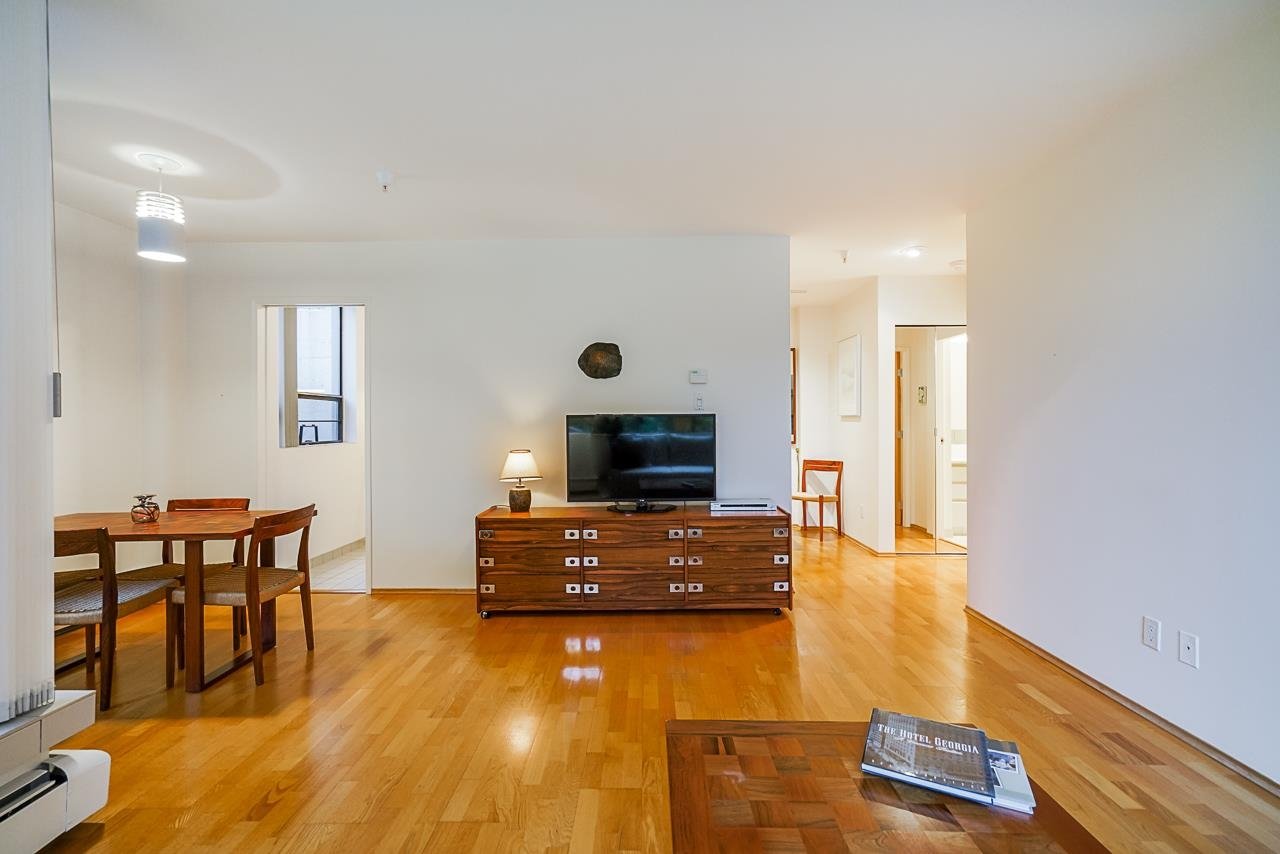 101-1737 Duchess Avenue, West Vancouver