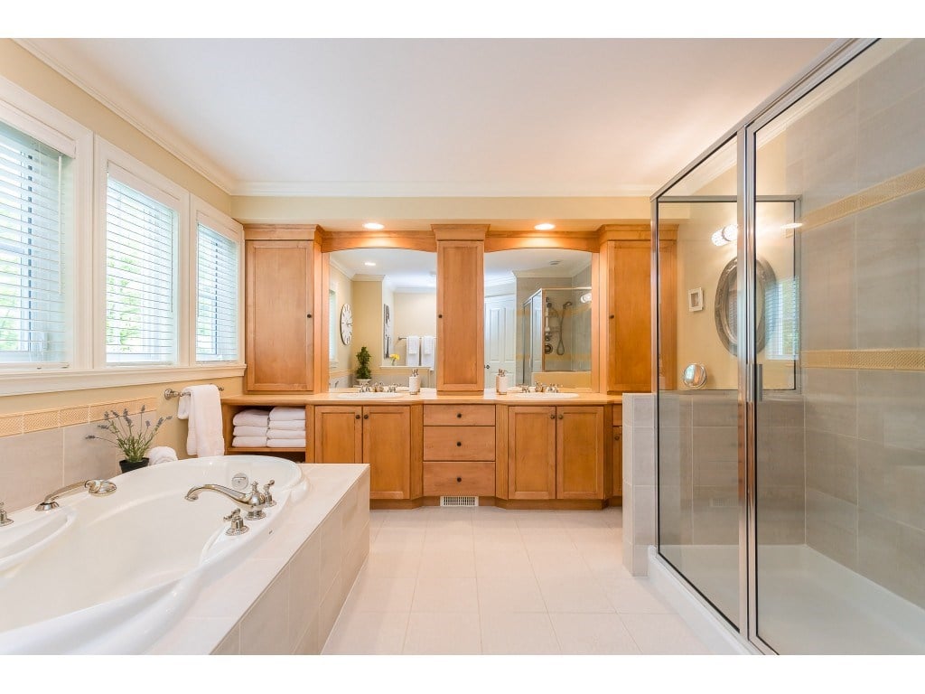 2271 Chantrell Park Dr