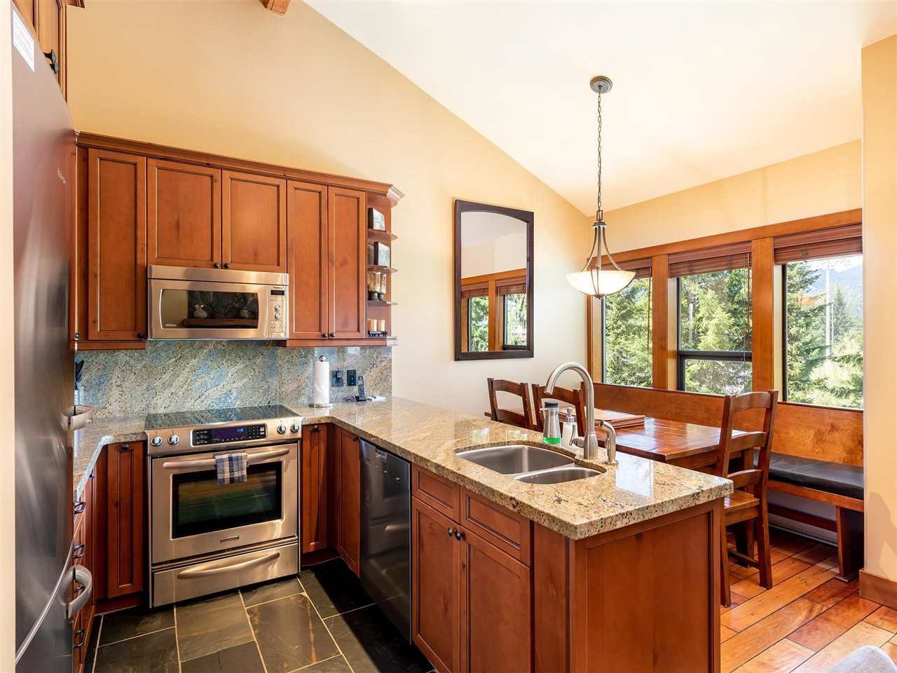 21-4100 Whistler Wy