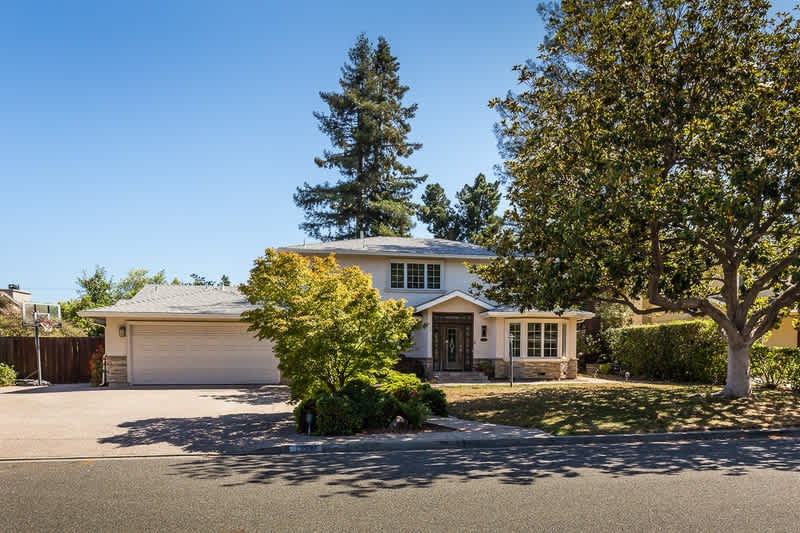 19546 Northampton Drive