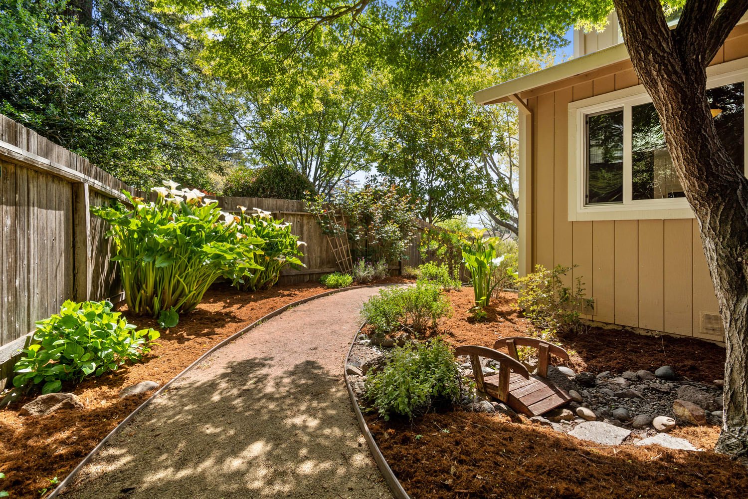 157 Acorn Dr