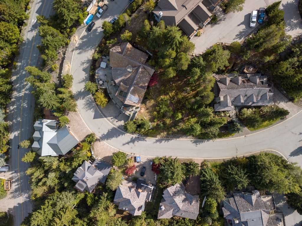 3565 Falcon Cres