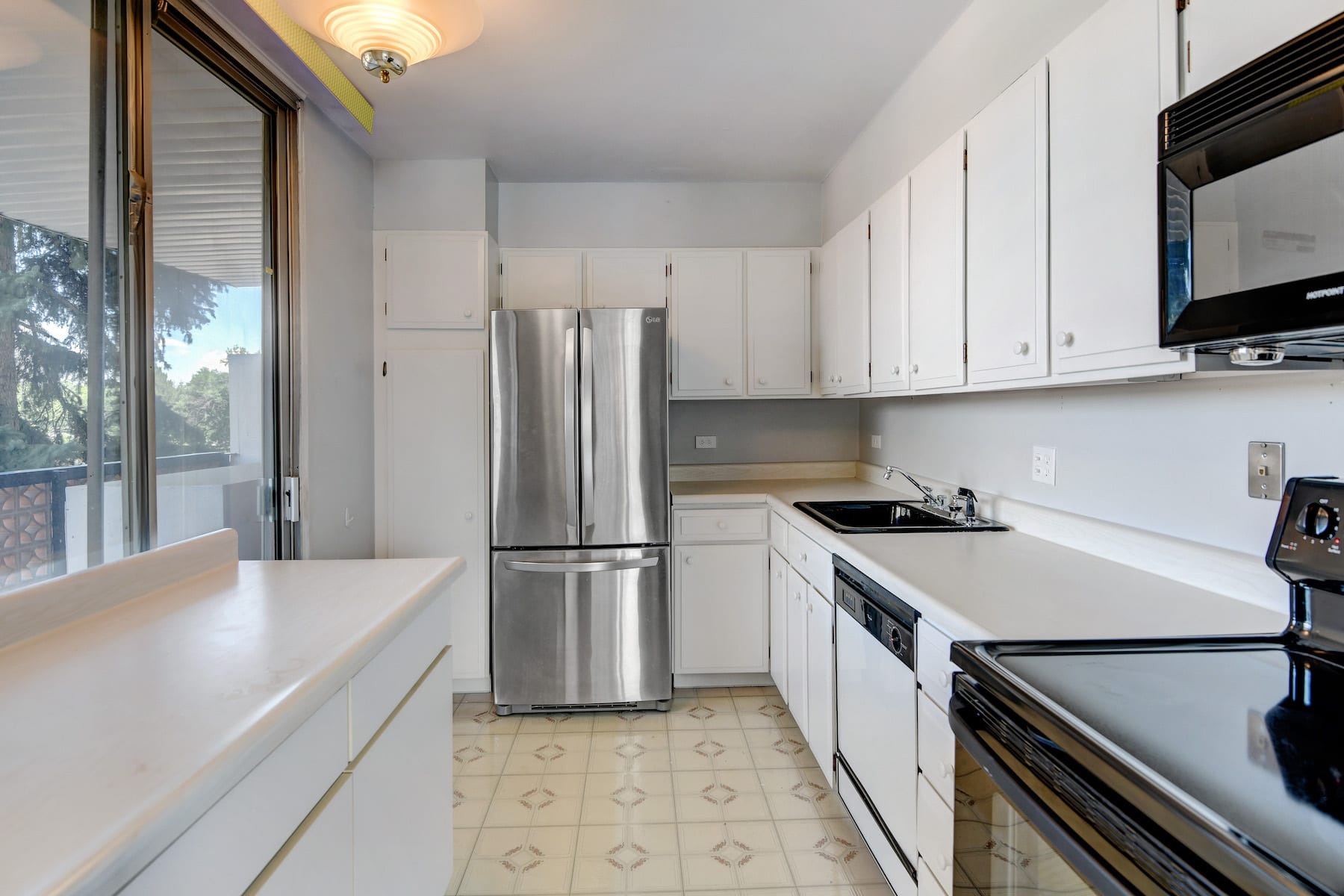 4570 E Yale Avenue #301