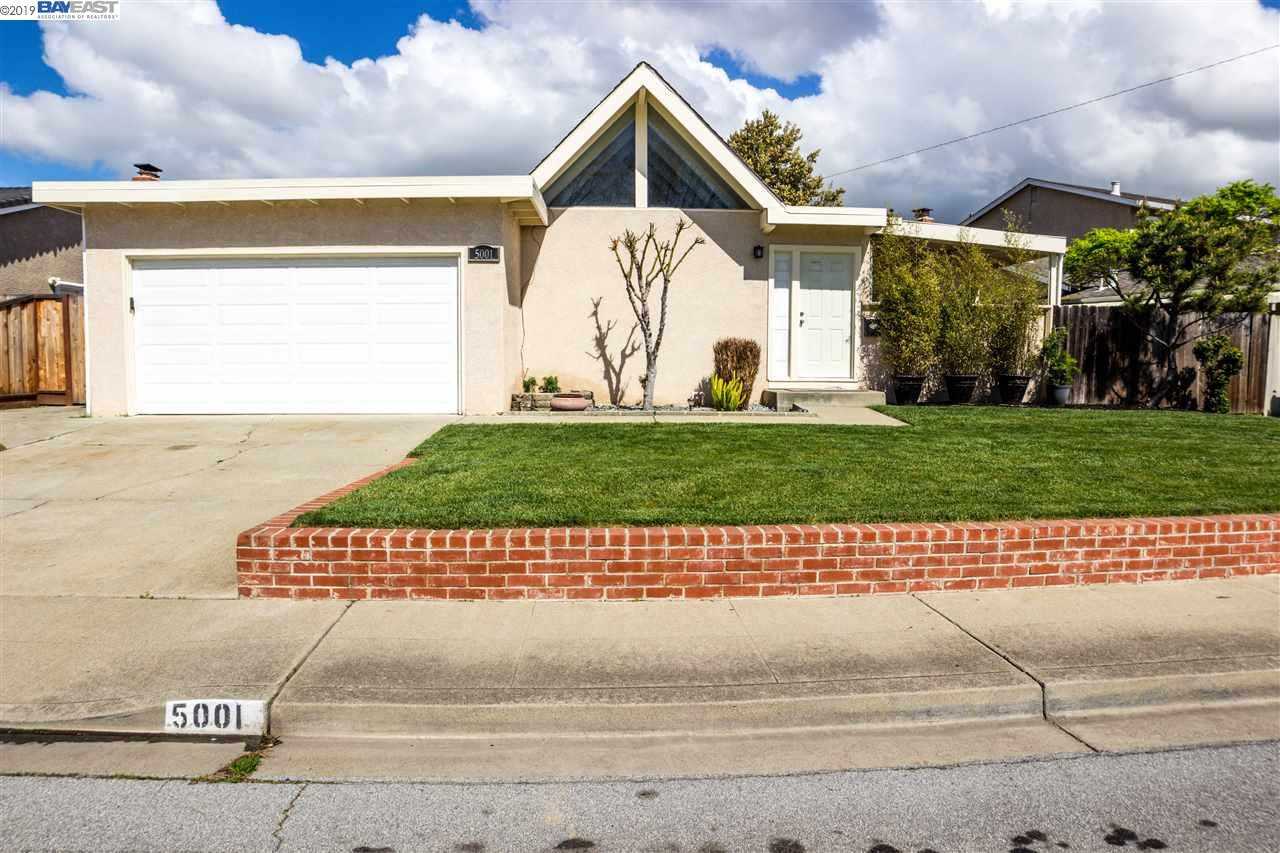 5001 Hyde Park Dr