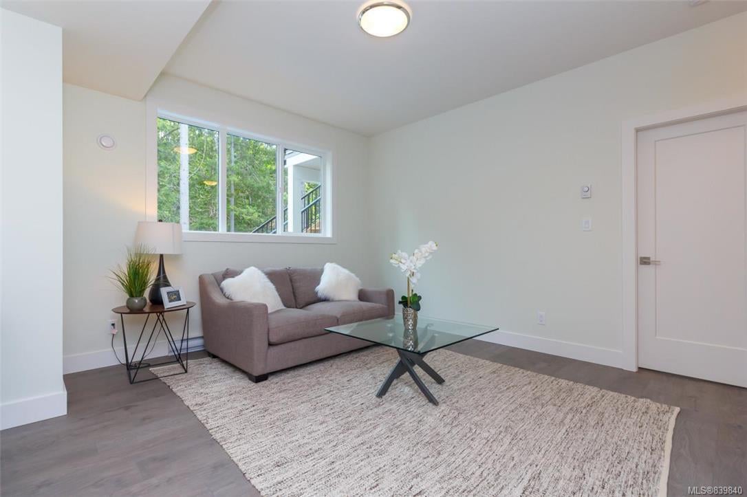 3516 Paperbark Cres