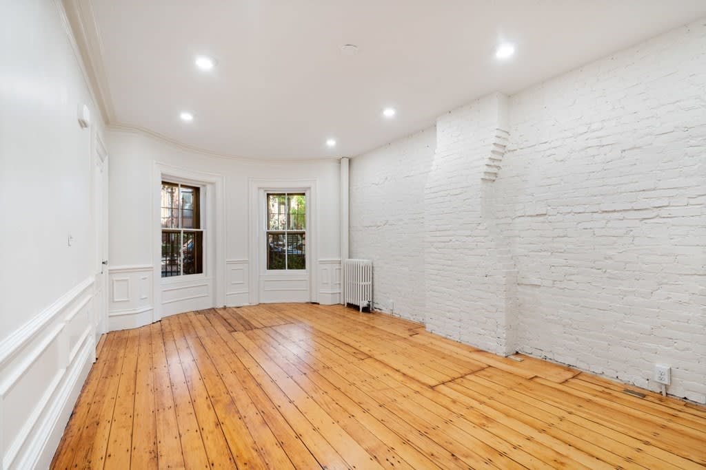 24 Braddock Park, #1