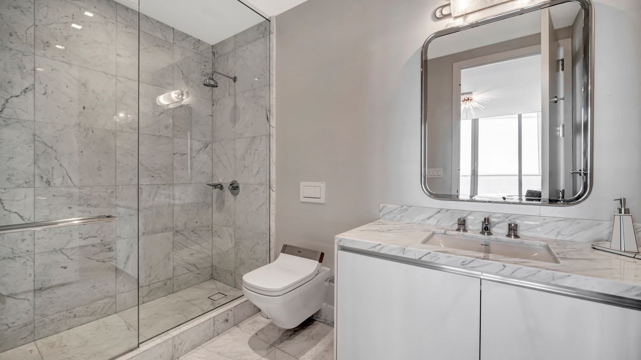 16901 Collins Ave, #5303