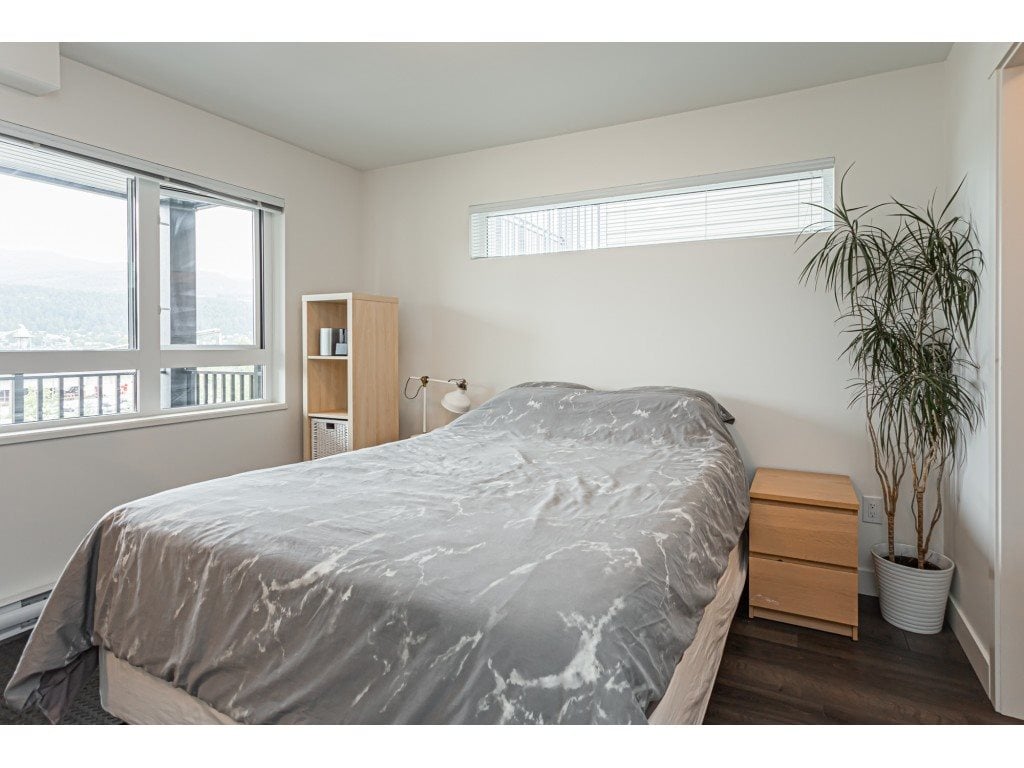 311-2525 Clarke St