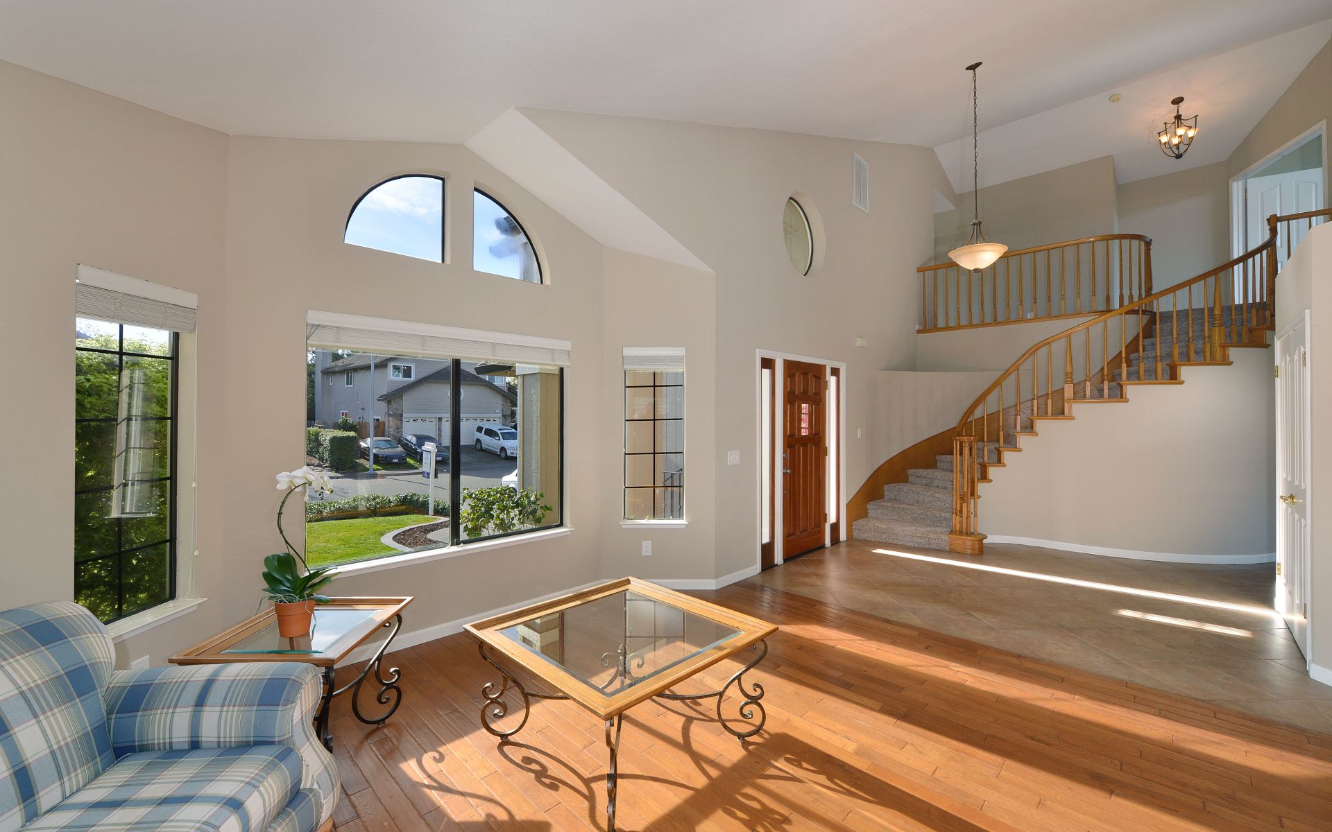 206 Chris St