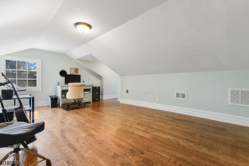 321 Saint Georges Pl