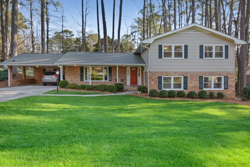 2007 Gainsborough Dr