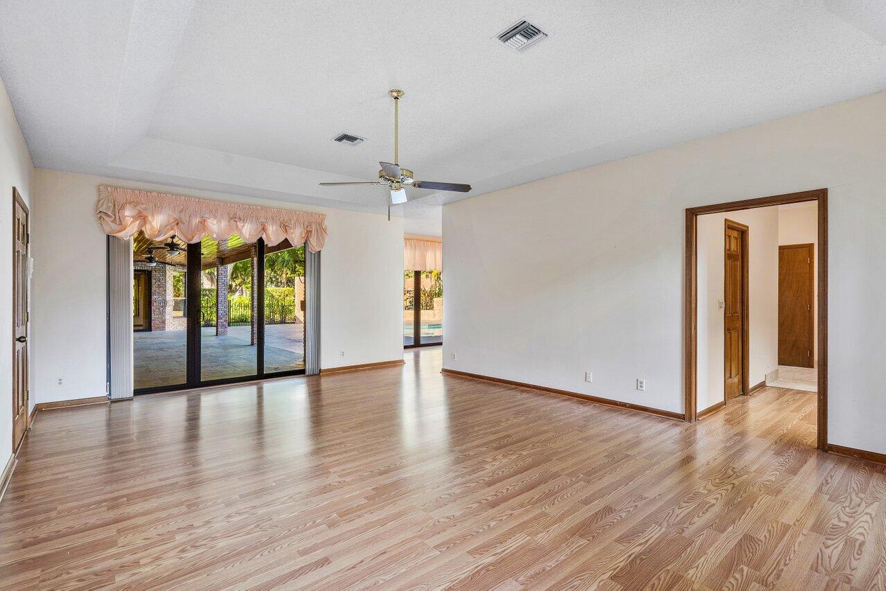 8000 NW 47th Dr