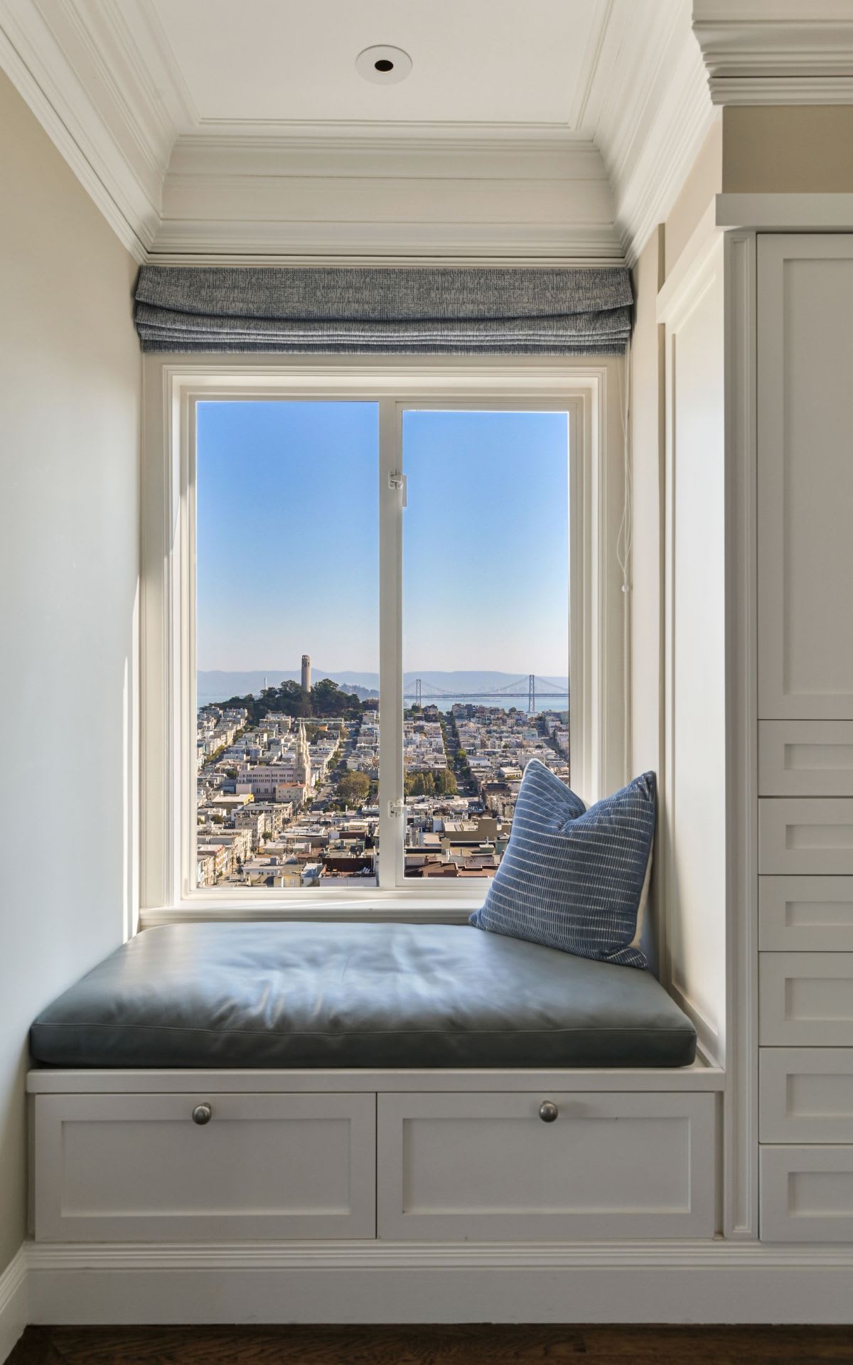  Prestigious Half Floor Apartment on Russian Hill