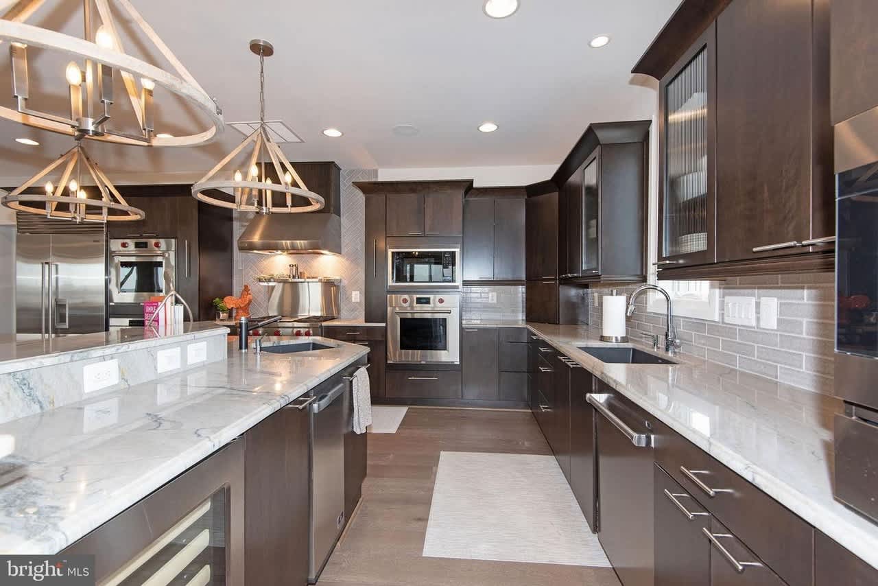 1502 Columbia Cove Ct