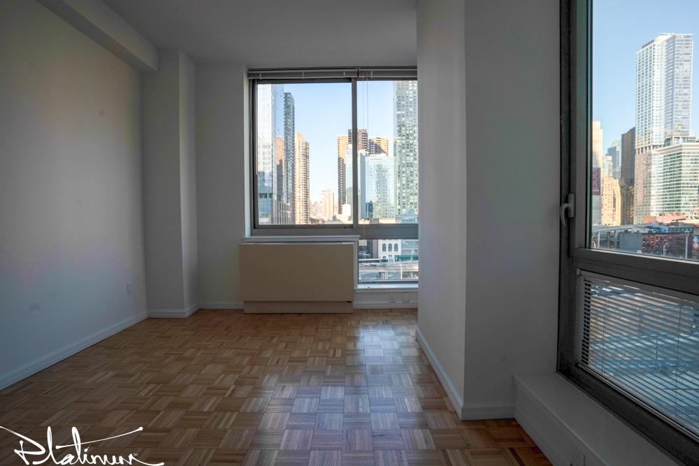 455 West 37th Street, Apt 428