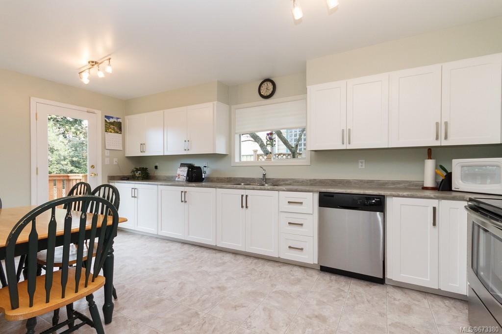 1389 Vista Hts, Victoria