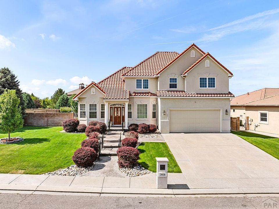 3938  Augusta Ln