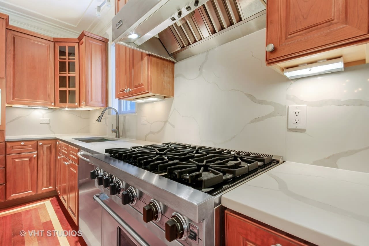 841 W Bradley Pl, #3F