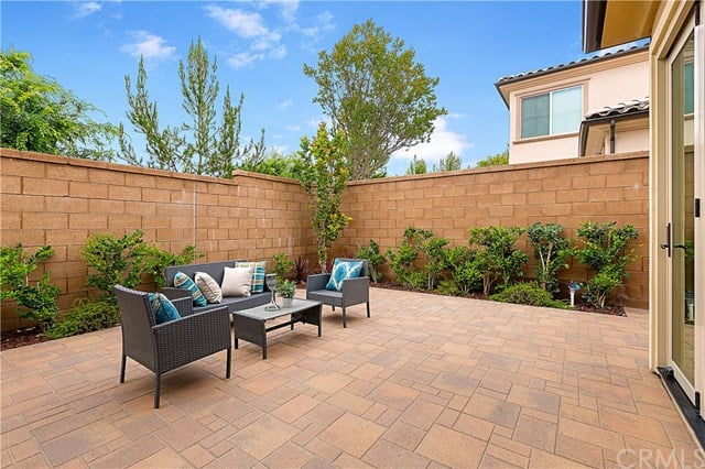 131 Bright Poppy, Irvine 