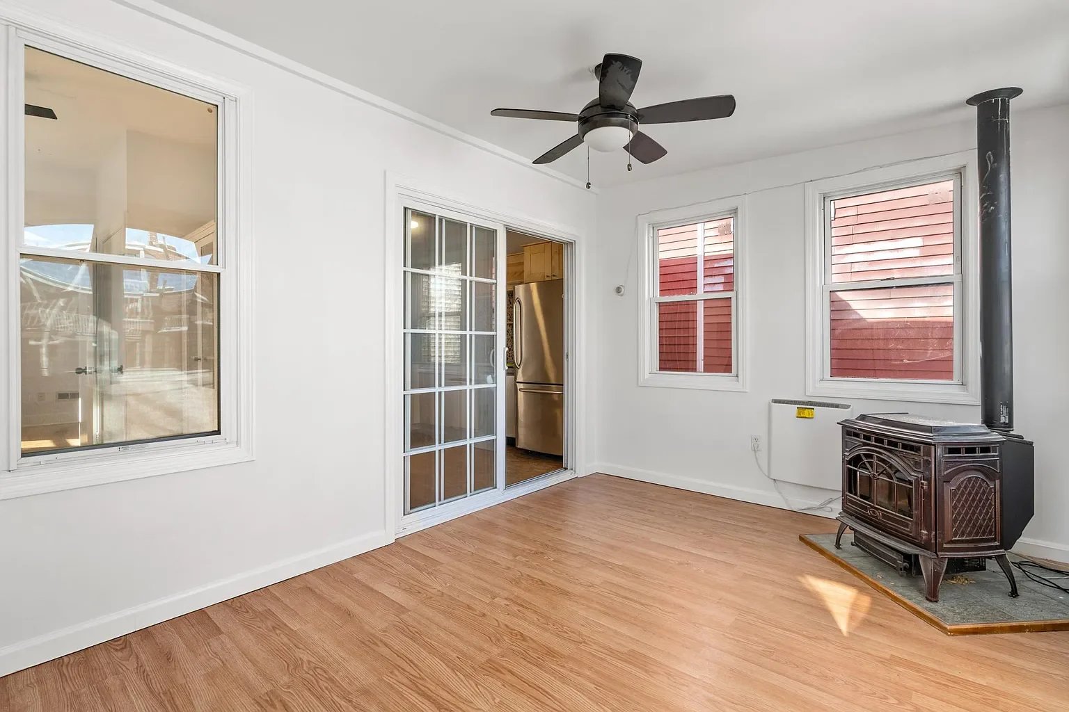 4 Flint Pl