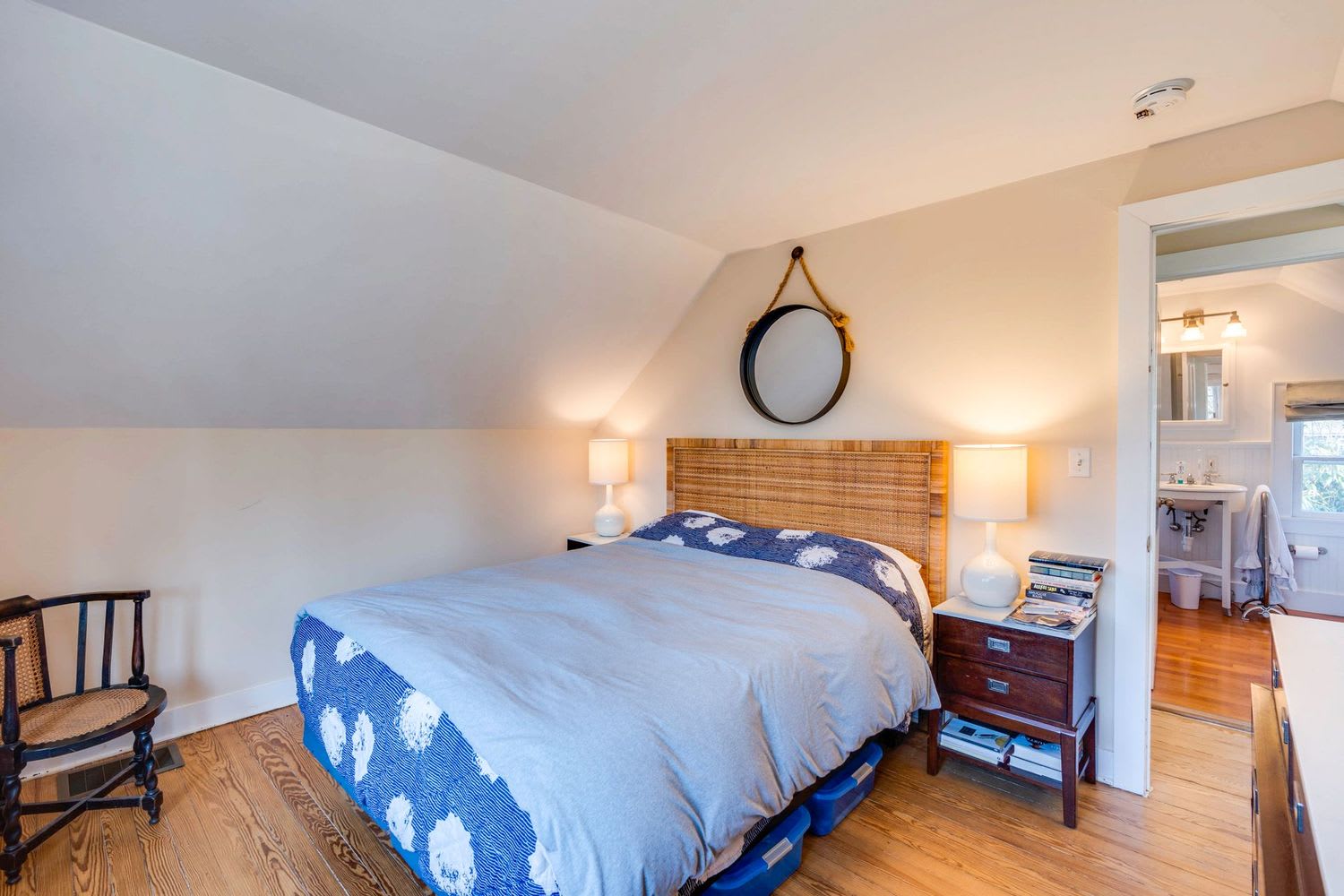 Adorable Sag Harbor Village Cottage