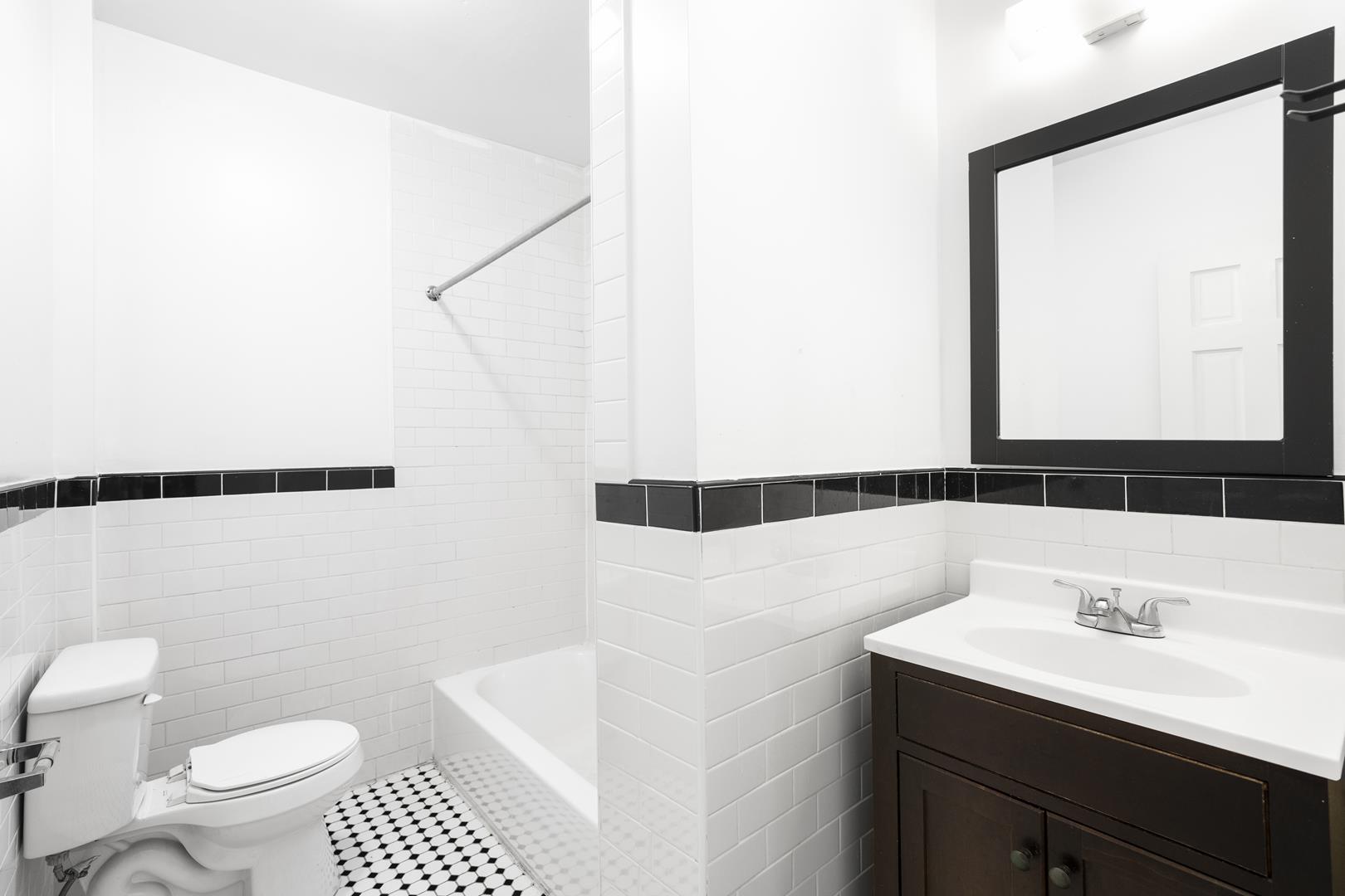 216 Macon Street, Apt 7