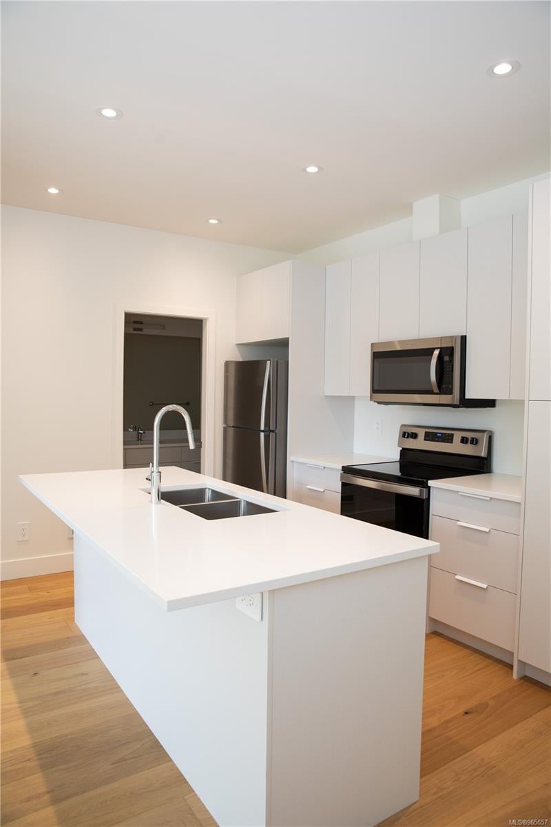 3917 Olympian Wy