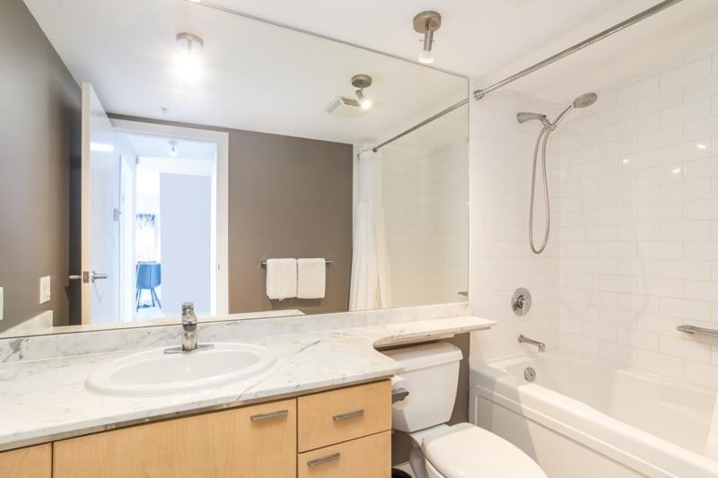 703-1200 W Georgia Street, Vancouver