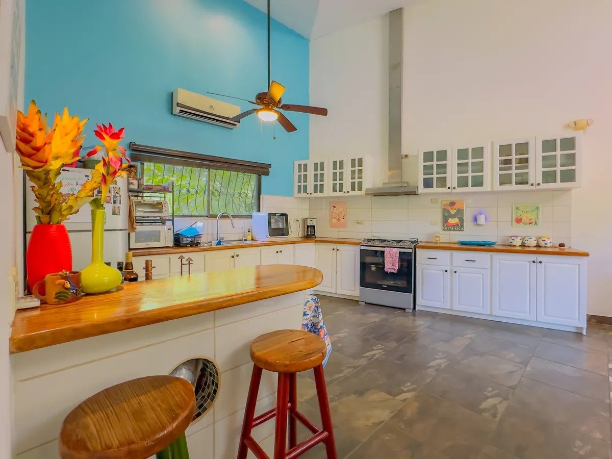 Gated Colonial Home With Casita, Papagayo, Guanacaste