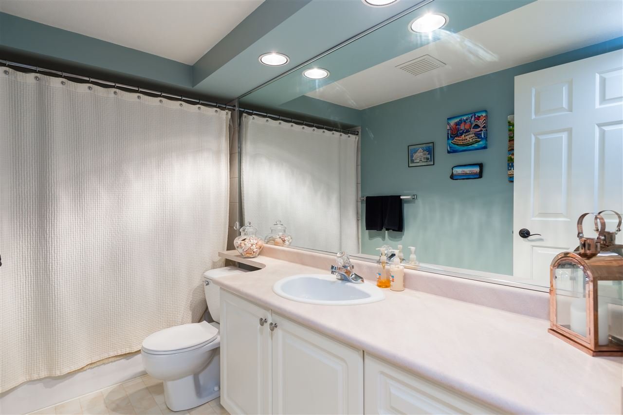 22-103 Parkside Dr