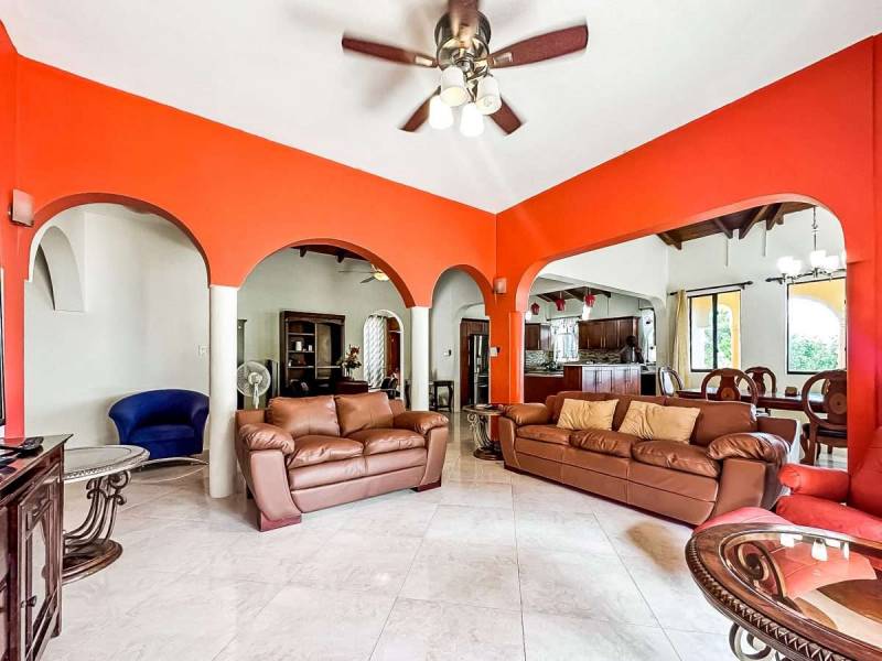 347 Mount Healthy 4 Bedroom Apartment
