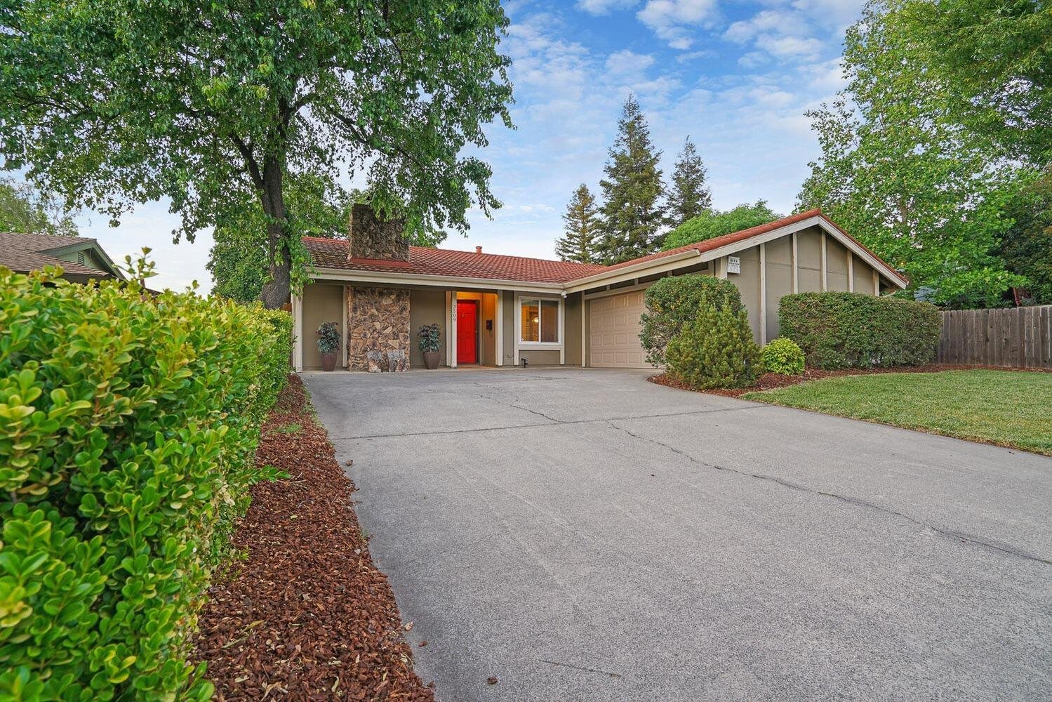 3509 Lillard Drive