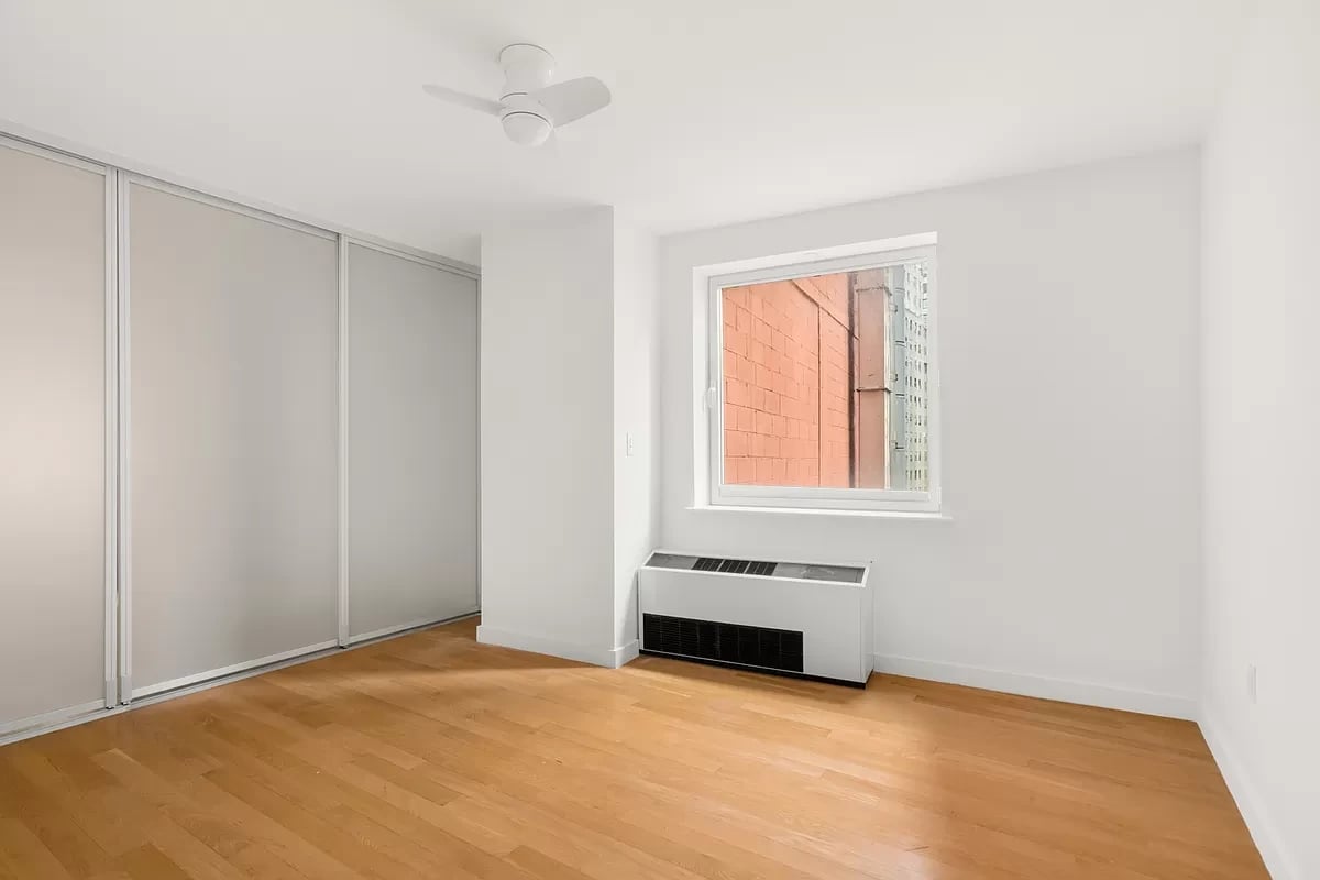 90 William St #16H