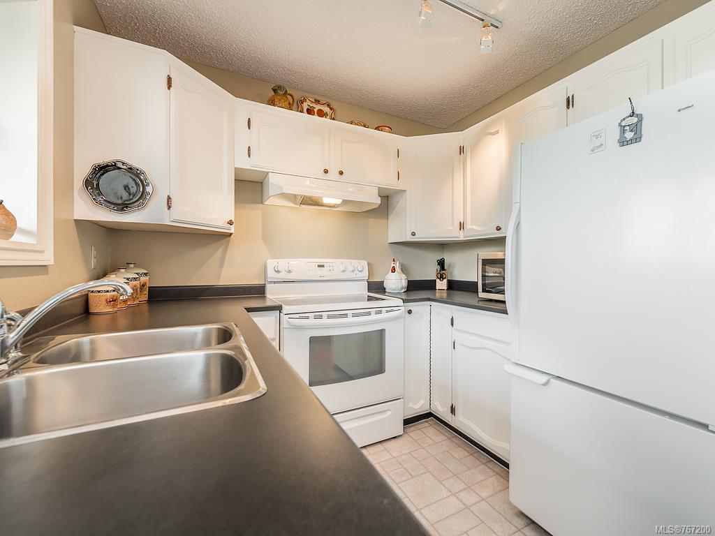 403-137 Bushby St