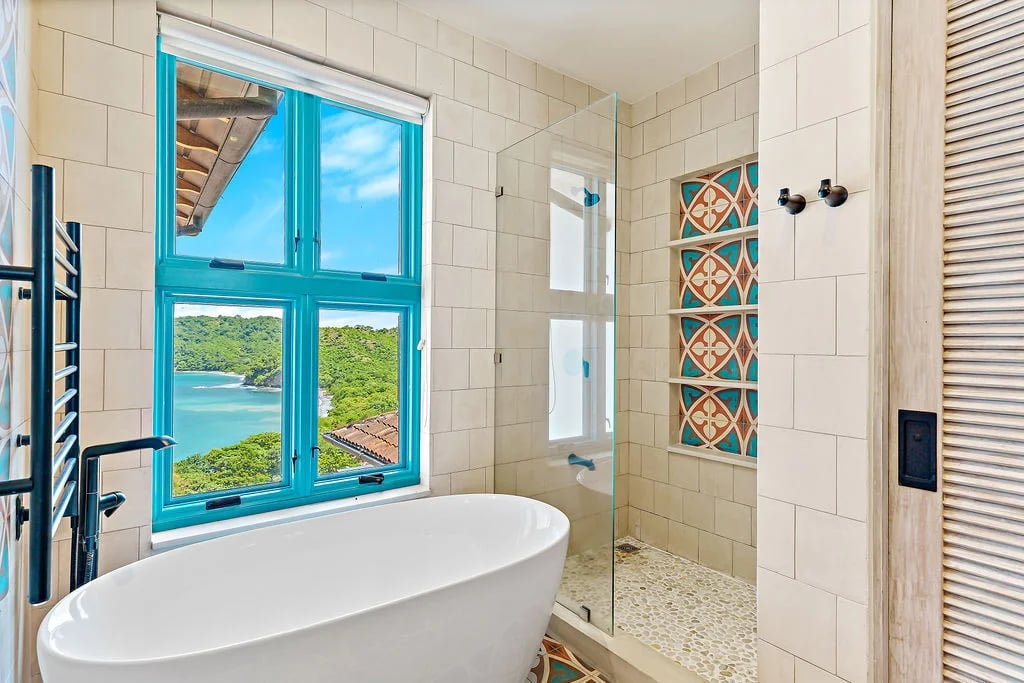 Contemporary Hillside Infinity Villa, Flamingo, Guanacaste