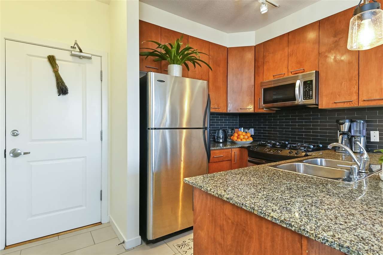 403-8480 Granville Ave