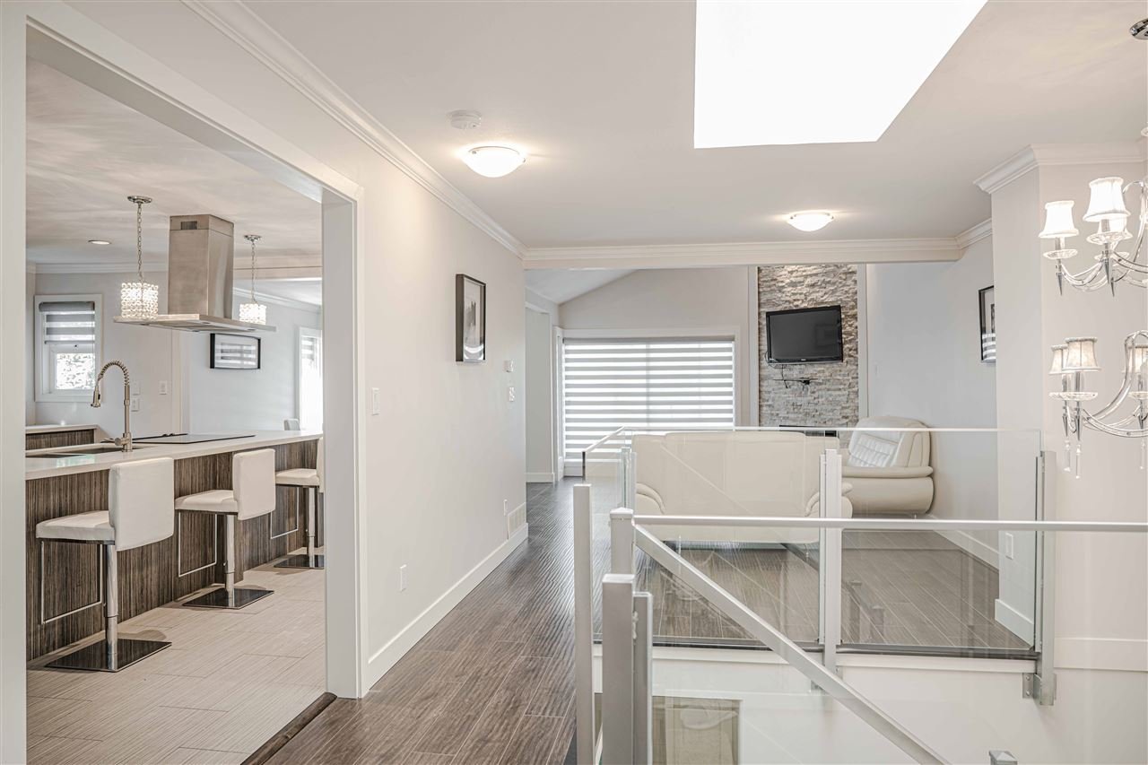 62 Shoreline Circle