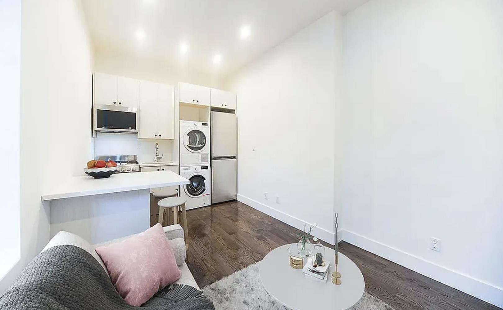 152 Thompson Street, Apt C