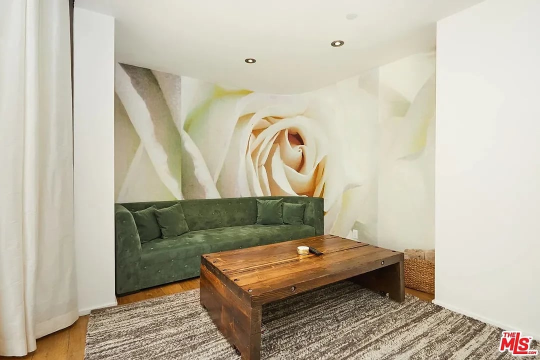 1719 Ocean Front Walk #5