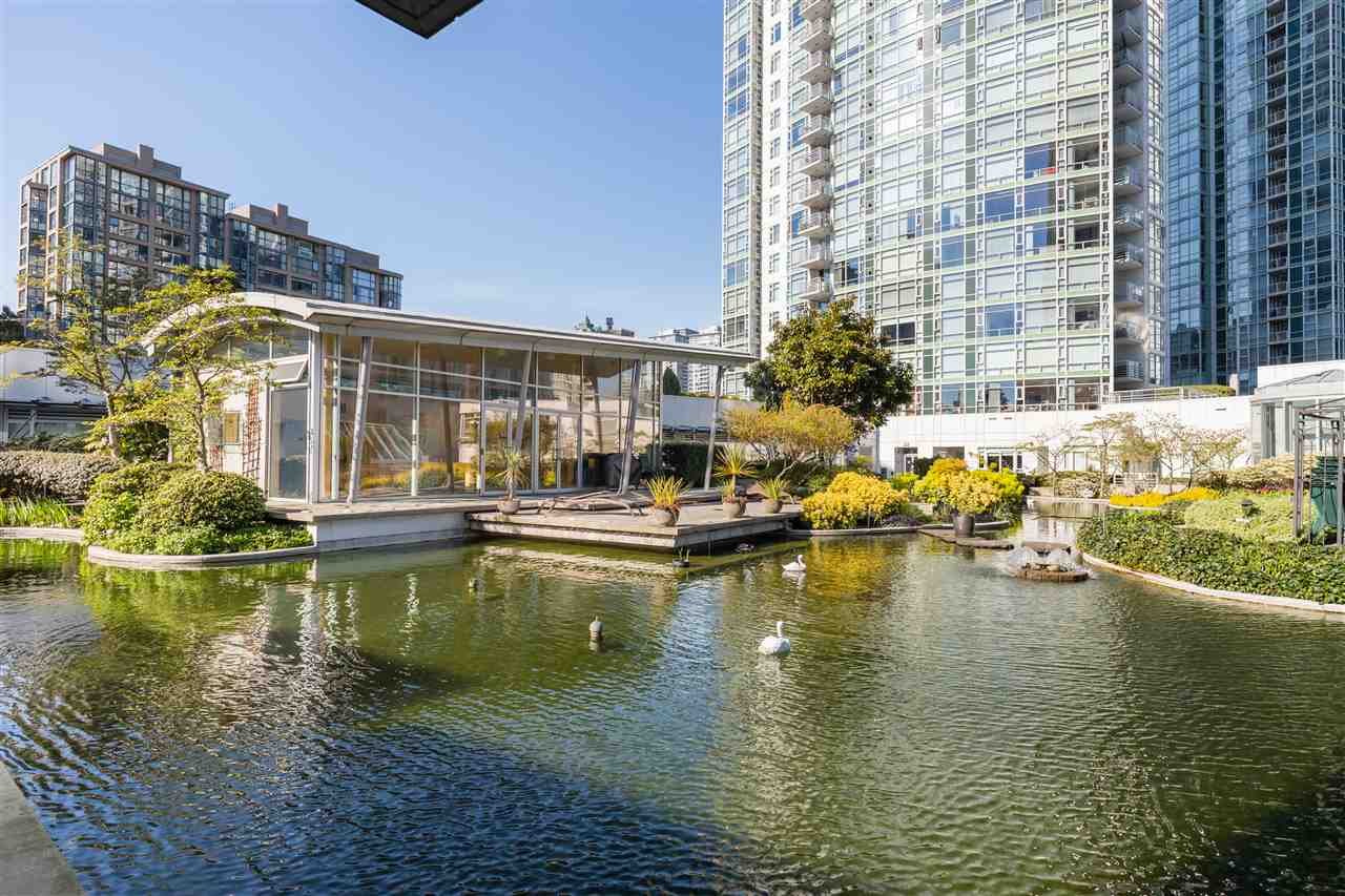 1603-1199 Marinaside Cres