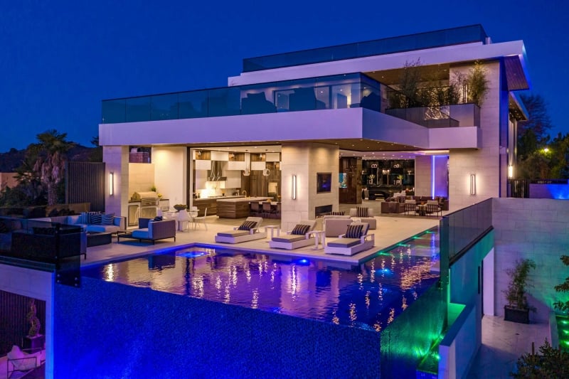 The Agency Rolls Out the Red Carpet for Newly Completed Bel Air Estate