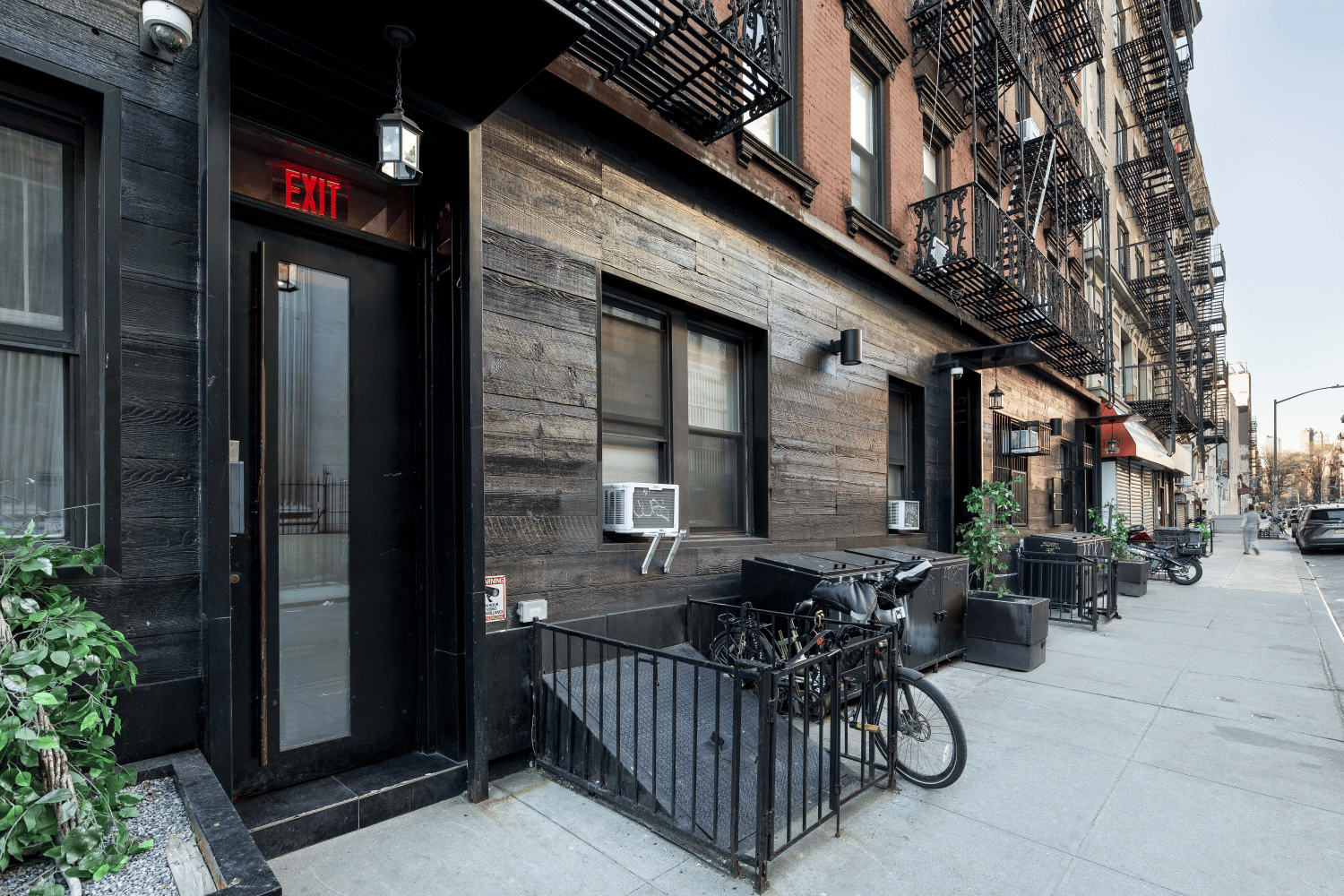 117 Elizabeth Street, Apt B